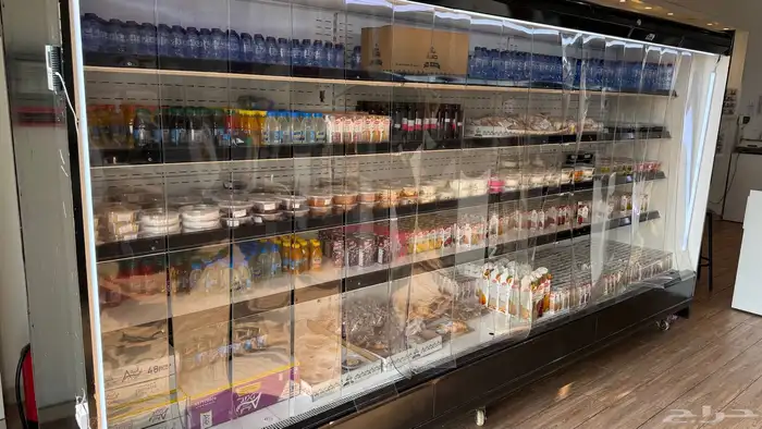 ثلاجة عرض كبيرة للبيع   حالة ممتازة 1