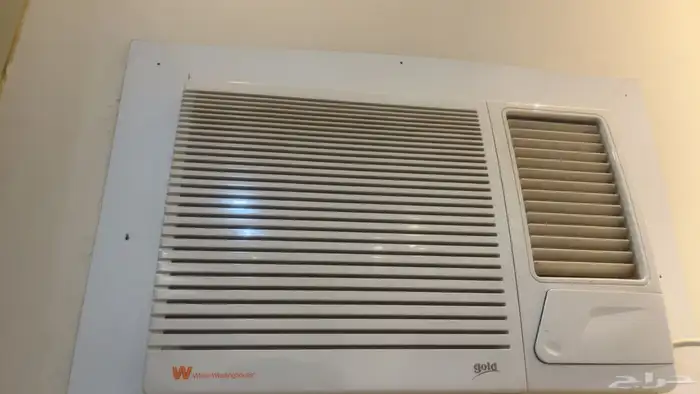 مكيف شبه جديد قليل الاستعمال 700 0