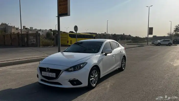مازدا 3 نص فل 2