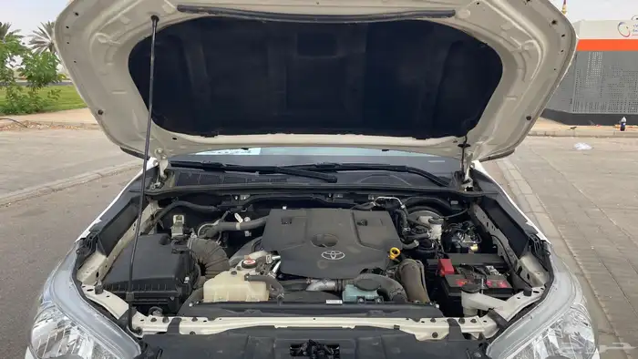 هايلكس 24 ديزل للبيع 3