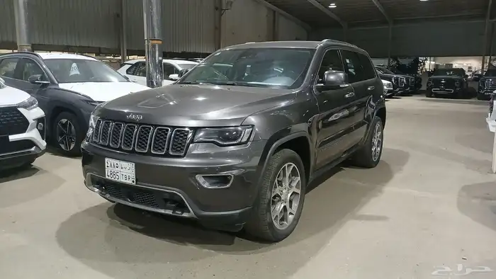 جيب شيروكي 2020 عداد 186000 لمتد 2