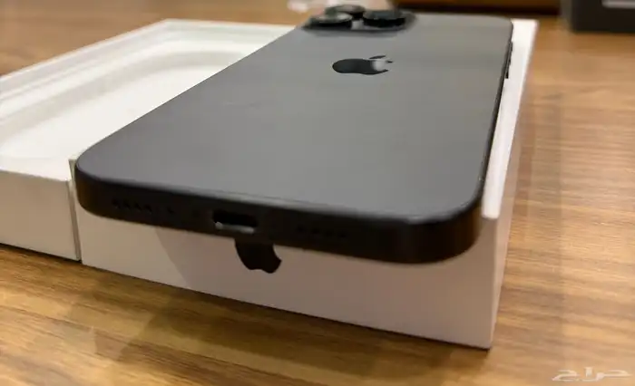 ايفون 16 برو ماكس 1 تيرا مستخدم 6