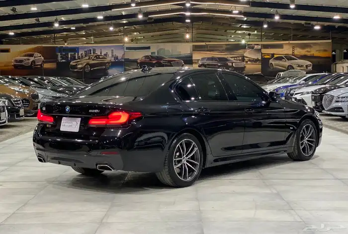 بي ام دبليو 520 استاندر خليجي 2022 3