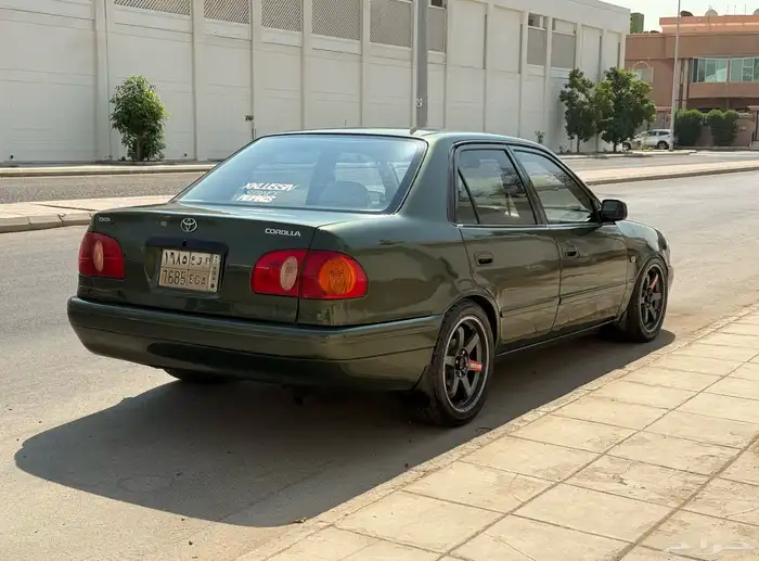 2000 Toyota Corolla 3