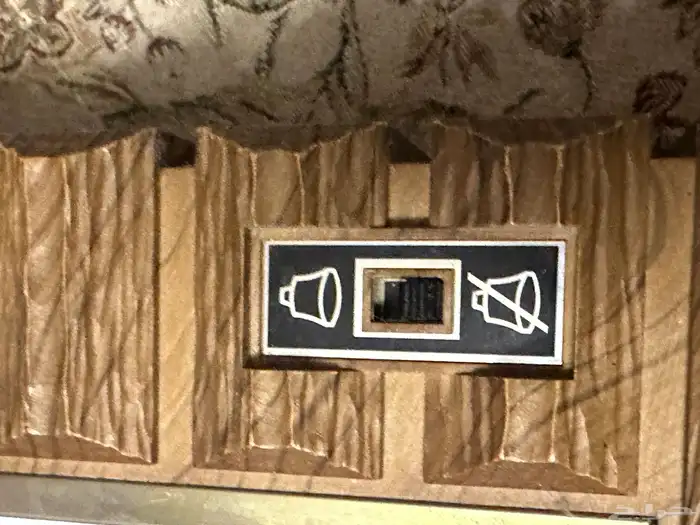 ساعة تراث يبانية ماركة RHYTHM 1