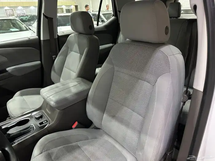 شيفورليه ترافيرس LS موديل 2018 نظيف 8