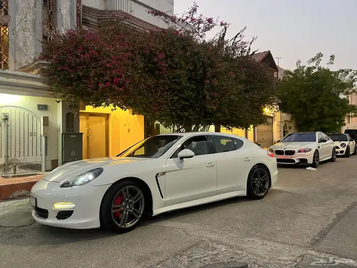 بورش باناميرا اس 11