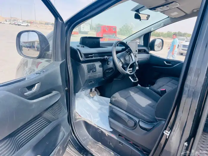 للبيع ستاريا هونداي 2024 ديزل شغال اتماتيك 7