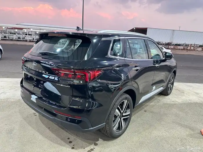 فورد تيريتوري تيتانيوم 2026 14