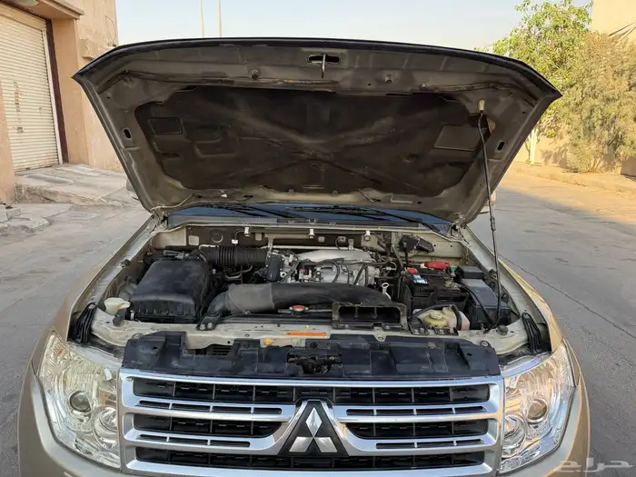 مستبيشي باجيرو 2010 8