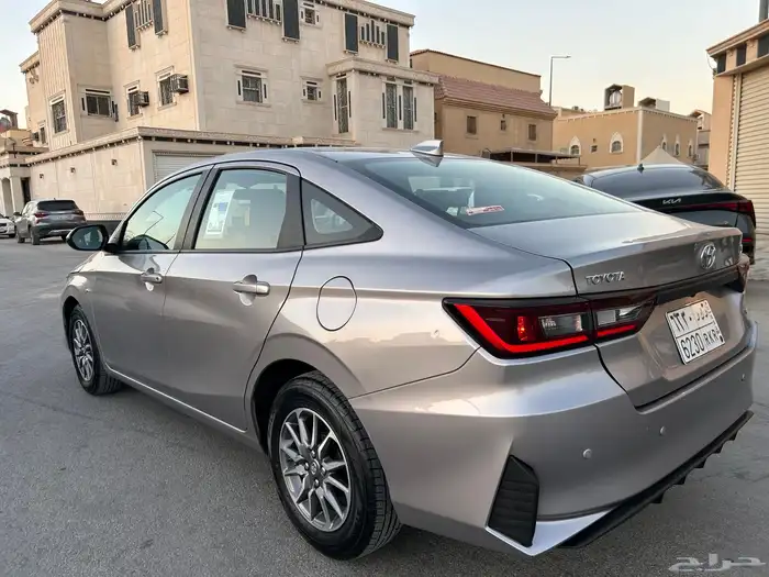 يارس مديل 2024 Y 3