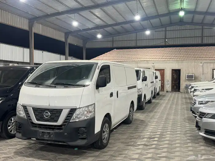 نيسان مجموعه باص نيسان ديزل بضاعه وركاب 0