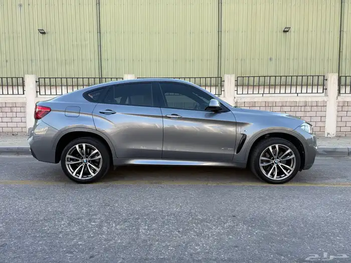 للبيع Bmw X6 سعودي ممشى 95000 موديل 2015 8 سلندر فل ابشن 15