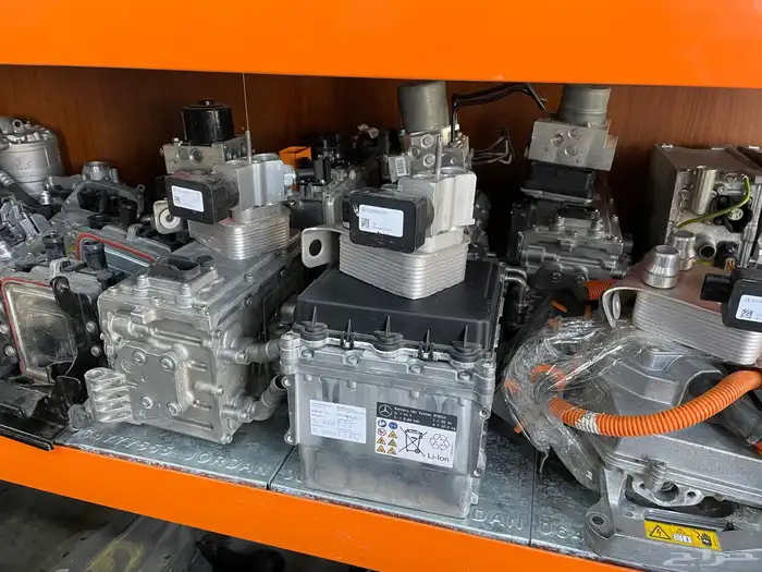 قطع غيار مستورد مرسيدس بنزين وهايبرد 68