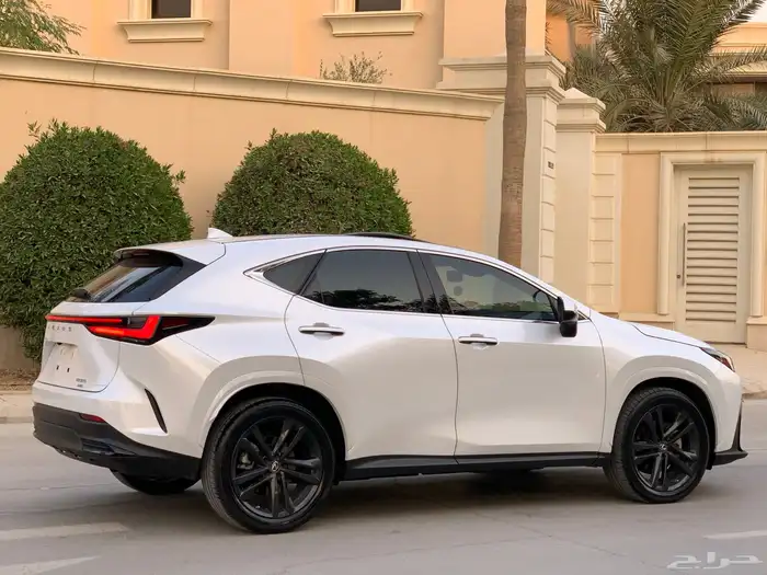 لكزس NX350 موديل 2022 بحالة الوكاله ممشى 60 الف 7
