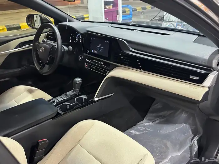 كامري 2025 سعودي تيتانيوم LE 13