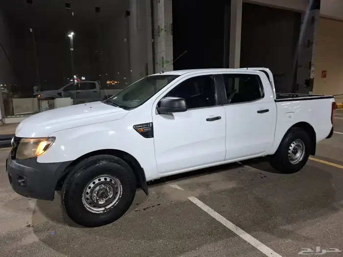 فورد رينجر 2015 قير عادي للبيع او البدل بكورولا او سنتافي 1