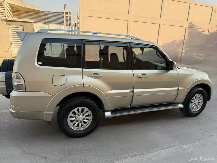 مستبيشي باجيرو 2010 4