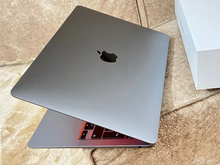 ماك بوك M1 0