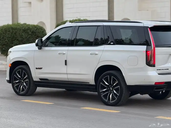 اسكاليد 2021 بلاك اديشن 6