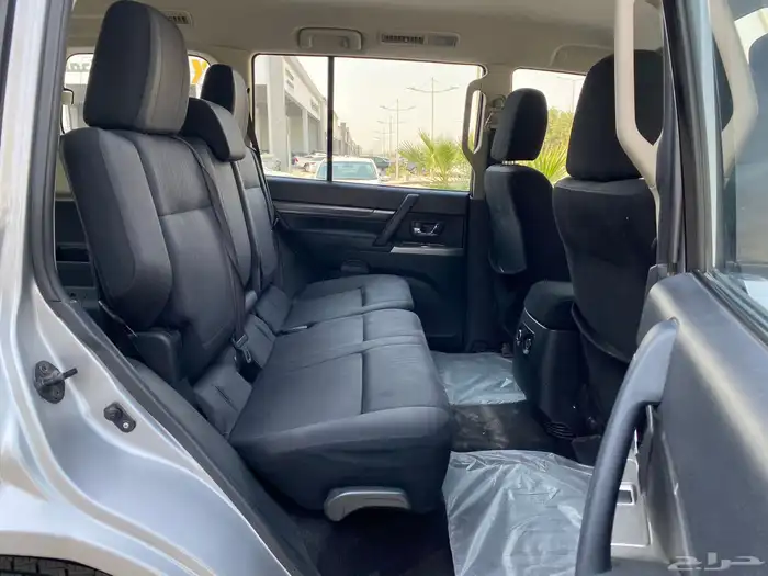 ميتسوبيشي باجيرو GLS 24