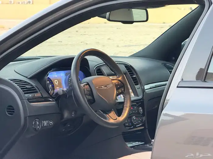 كرايزلر C300s موديل 2021 بحالة الوكاله شرط 8