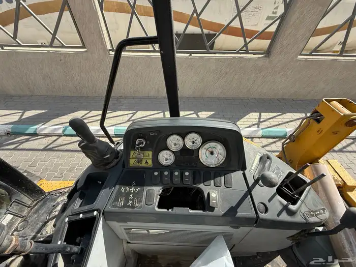 جي سي بي للبيع موديل 2008 معاه بطاقه جمروكيه 3