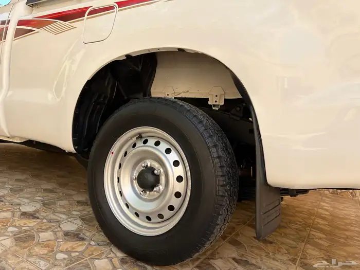 هايلوكس غمارة المديل 2015 سعودي عبداللطيف جميل جي ال اكس 15