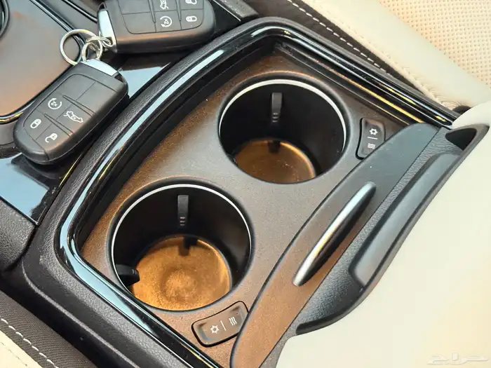 كرايزلر C300s موديل 2021 بحالة الوكاله شرط 14