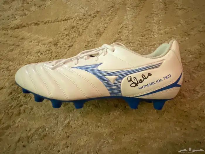 حذاء جديد موقع من نجم تشيلسي جيانفرانكو زولا مع شهادة توثيق 0