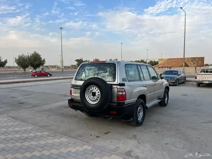 لاندكروزر صالون2001 مجدد قير عايدي اساس. 2