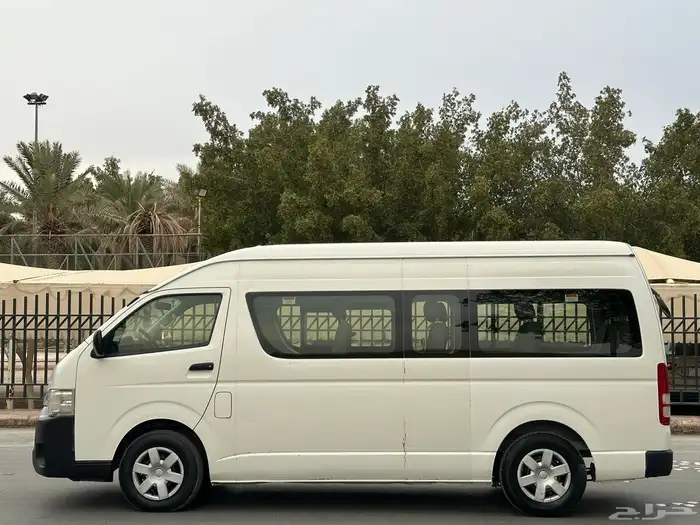 تويوتا باص ركاب سقف موديل 2018 قير عادي ديزل شامل الضريبة 3