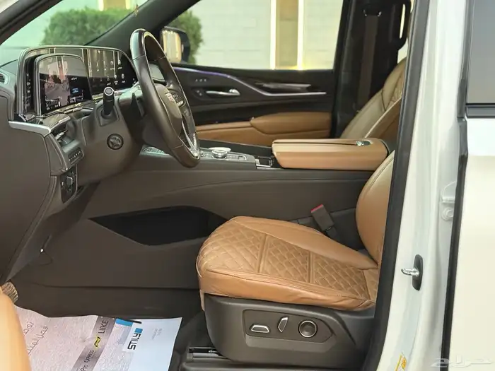 اسكاليد 2021 بلاك اديشن 16