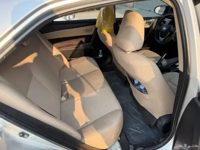 للبيع تايوتا كورولا 2016 7