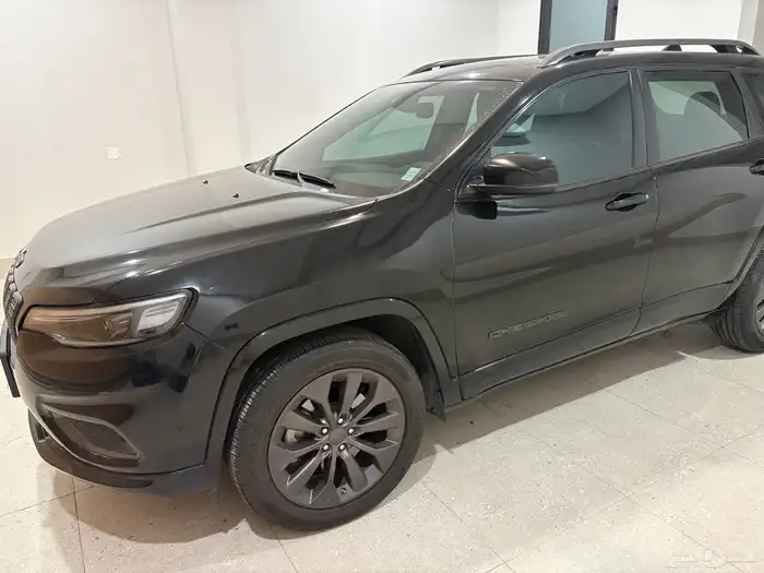 جيب شيروكي سبورت 2019 نظيف 21