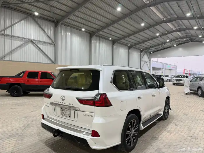 لكزس LX 570 2017 فل كامل DD بودي وكالة 5