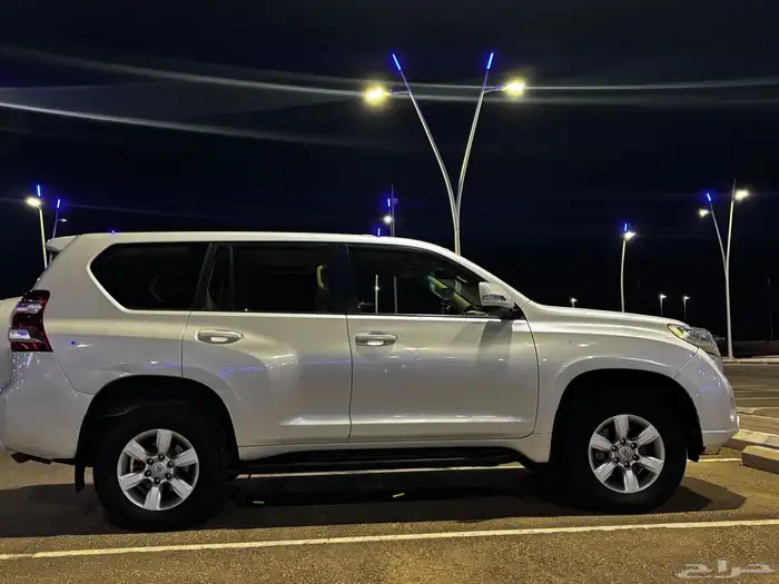 برادو 2015 خليجي 6سلندر فتحة سقف 1