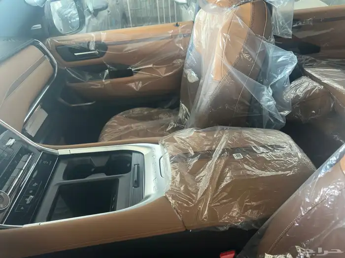 نيسان باترول بلاتينيوم V6 تنفس طبيعي 2026 اسود داخل جملي 10