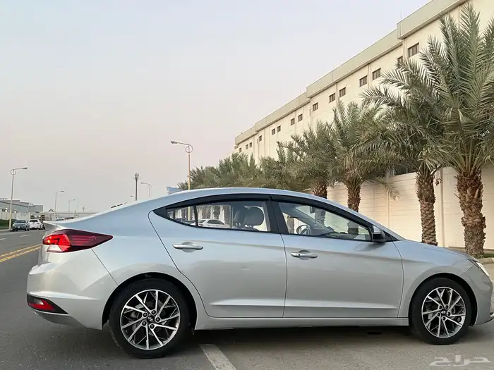 هيونداي لنترا (افانتي) بدي وكاله نظيفه جدا ممشى قليل 17