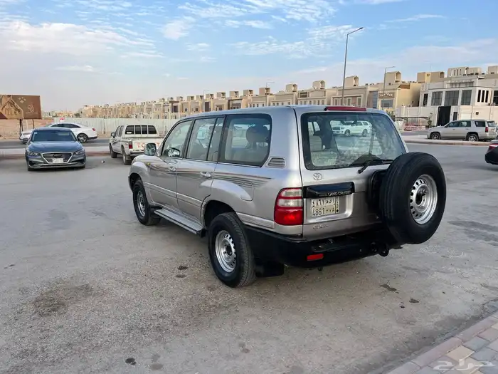 لاندكروزر صالون2001 مجدد قير عايدي اساس. 5