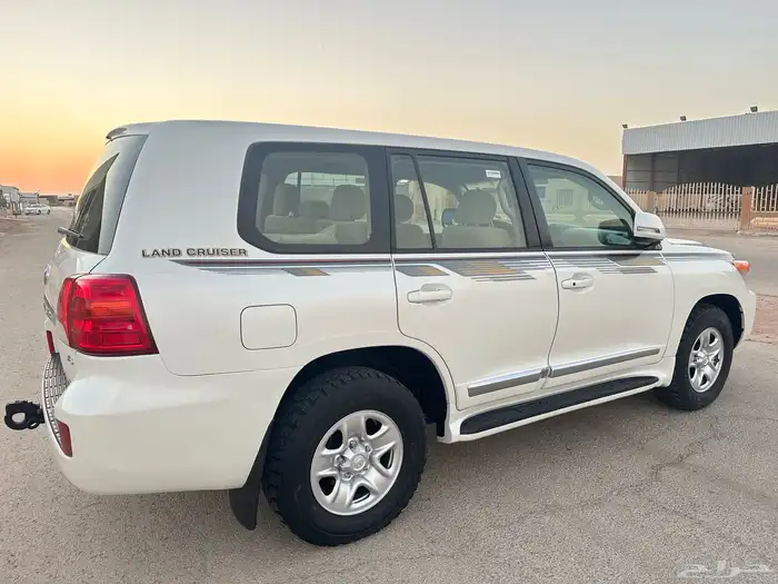 لاندكروزر هدد GX 2014 بريمي فتحه قير تماتيك شرط 6