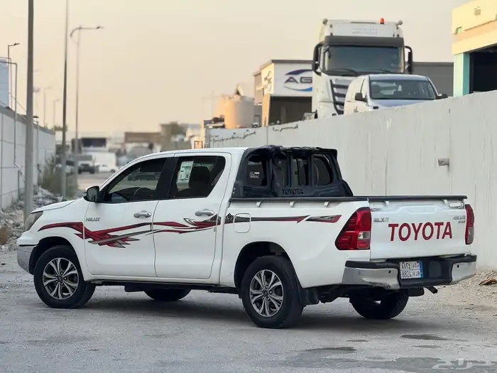 هايلوكس 2017 11