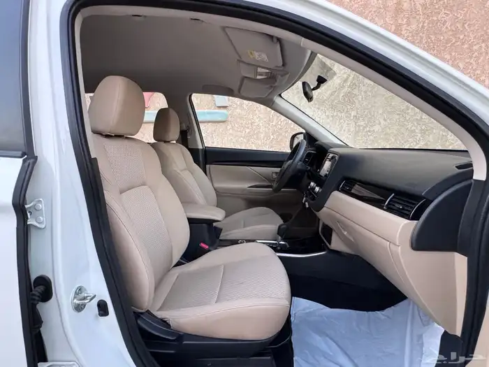 مستبيشي باجيرو GLS 2020 27