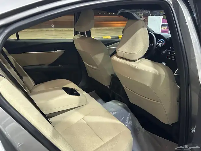 كامري 2025 سعودي تيتانيوم LE 14