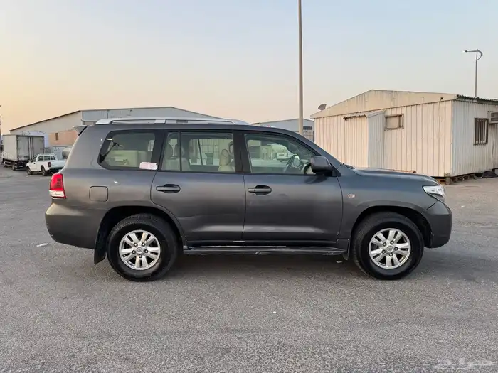 جيب لاندكروزر 2008 GX قيرعادي السعر45 الف 4