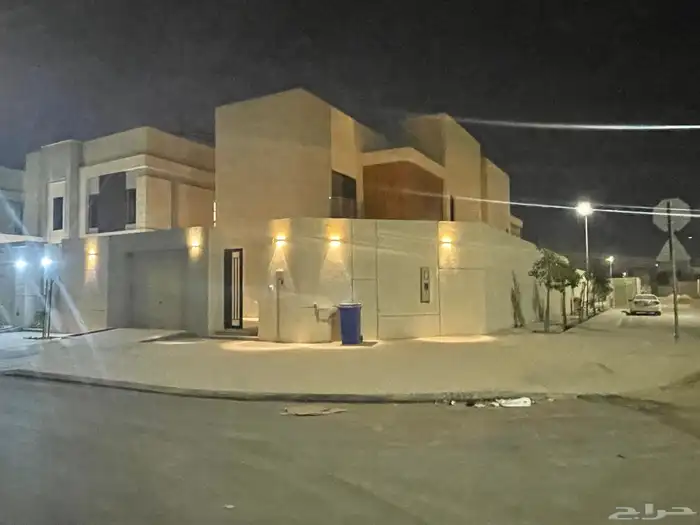 للإيجار فيلا المشرقية حي الجنادرية 0