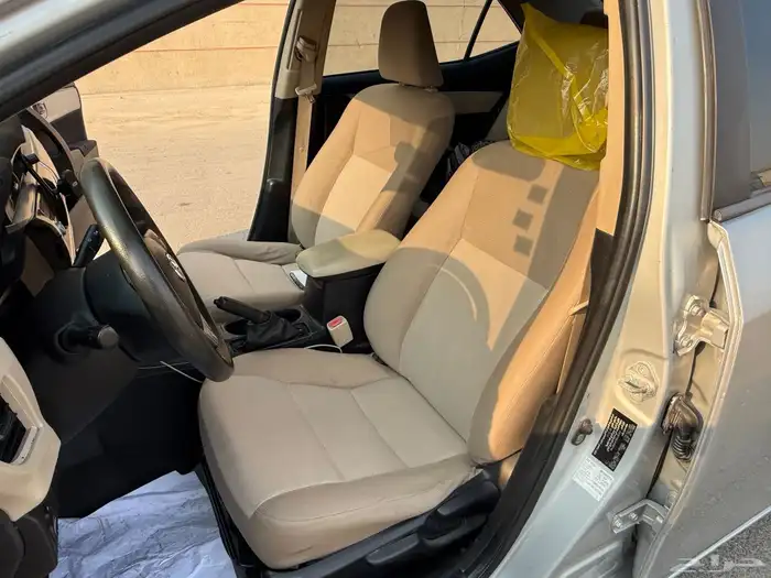 للبيع تايوتا كورولا 2016 6