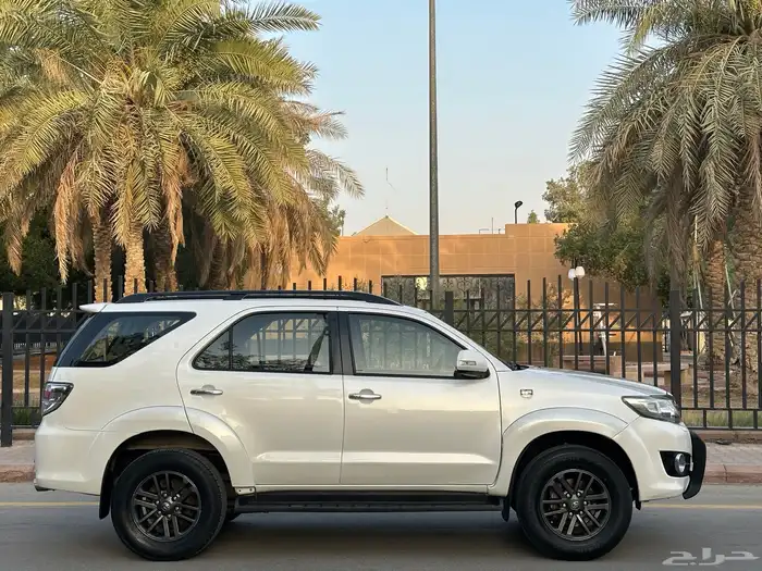 تويوتا فورشنر 60 عام موديل 2015 6 سلندر سعودي 2