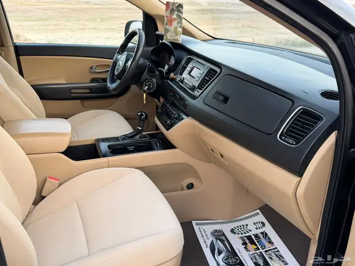 كيا كرنفال 2015 بنزين نضيف 11 راكب للبيع 18