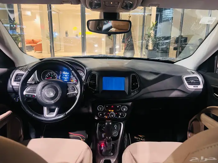 جيب شروكي 2019 ( بحالة ممتازة ) 11